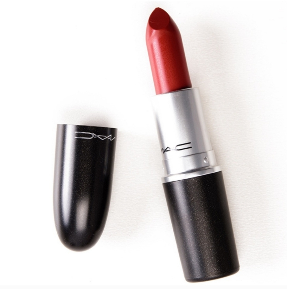MAC LIPSTICK CHILI MATT NIB